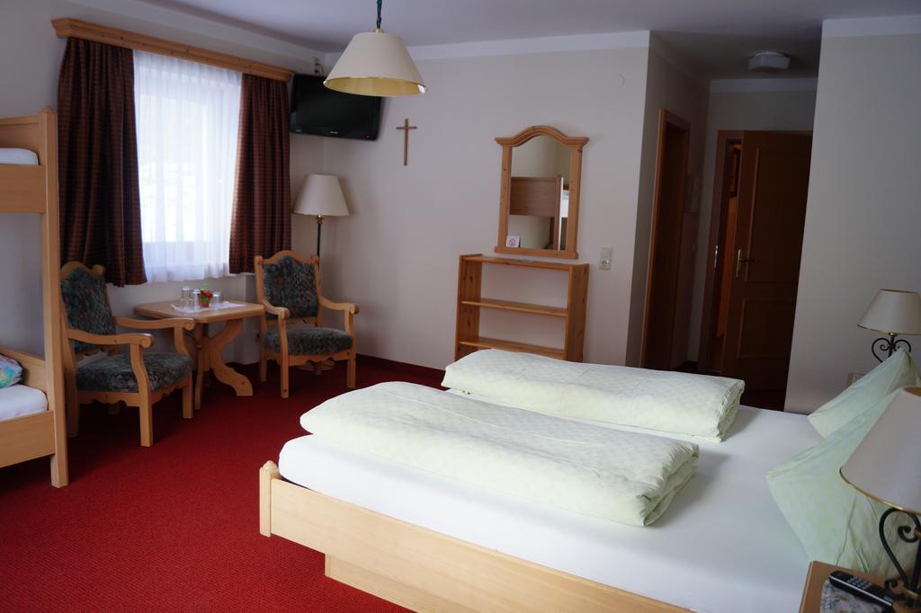 Landhaus St. Georg Bed & Breakfast Saalbach-Hinterglemm Room photo