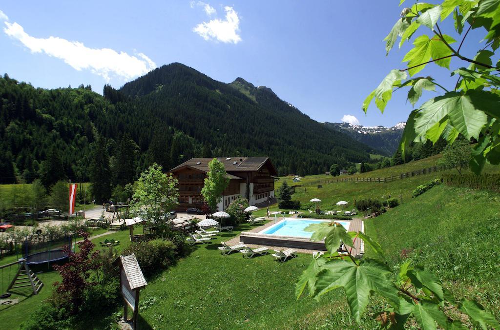 Landhaus St. Georg Bed & Breakfast Saalbach-Hinterglemm Exterior photo